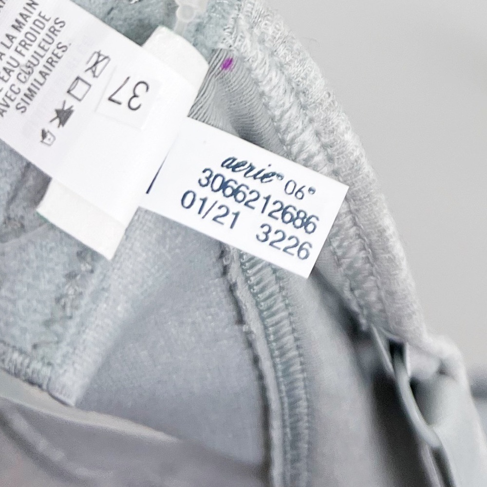 NEW Aerie Ribbed Keyhole Triangle Bralette in Grey - Picture 8 of 8